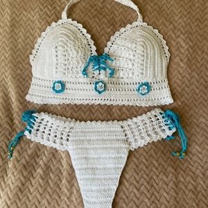 Crochet bikini set with 2 tops an 1 bottom